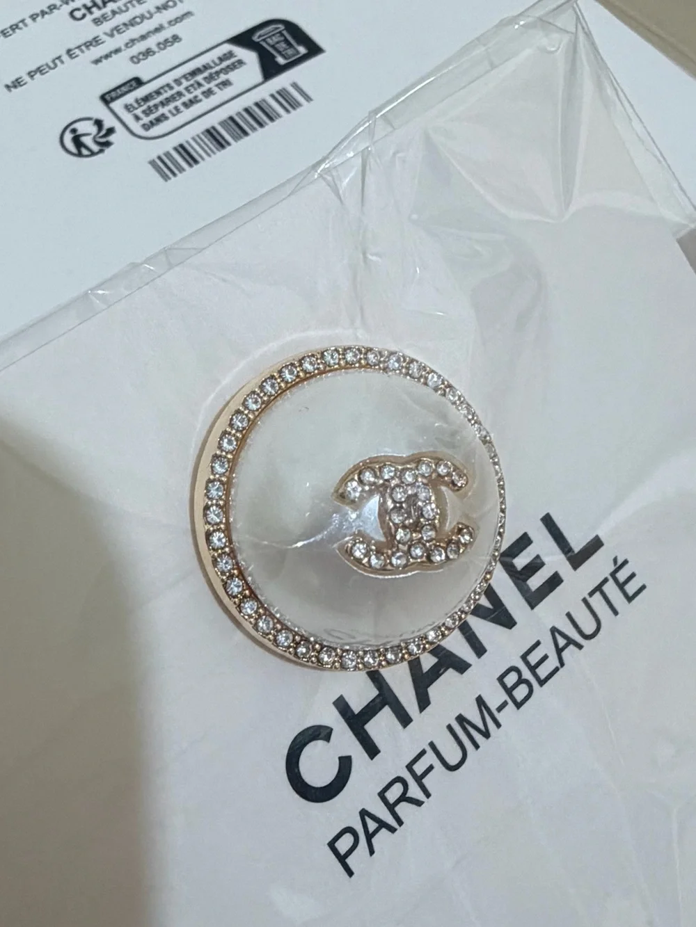 CHANEL VIP GIFT White Pearl-Look Button Pin with Gold and Crystal Accents